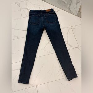 MADEWELL Size 27 Women's Dark Blue Slim Jeans - Classic Stretch Denim